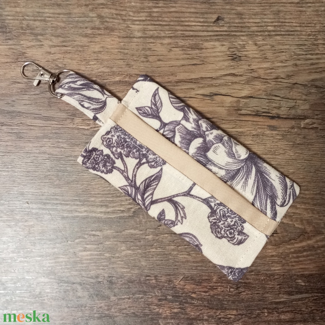 Kolibri és virág mintás vintage zsebkendőtartó - táska & tok - pénztárca & más tok - zsebkendőtartó tok - Meska.hu Kolibri és virág mintás vintage zsebkendőtartó - táska & tok - pénztárca & más tok - zsebkendőtartó tok - Meska.hu
