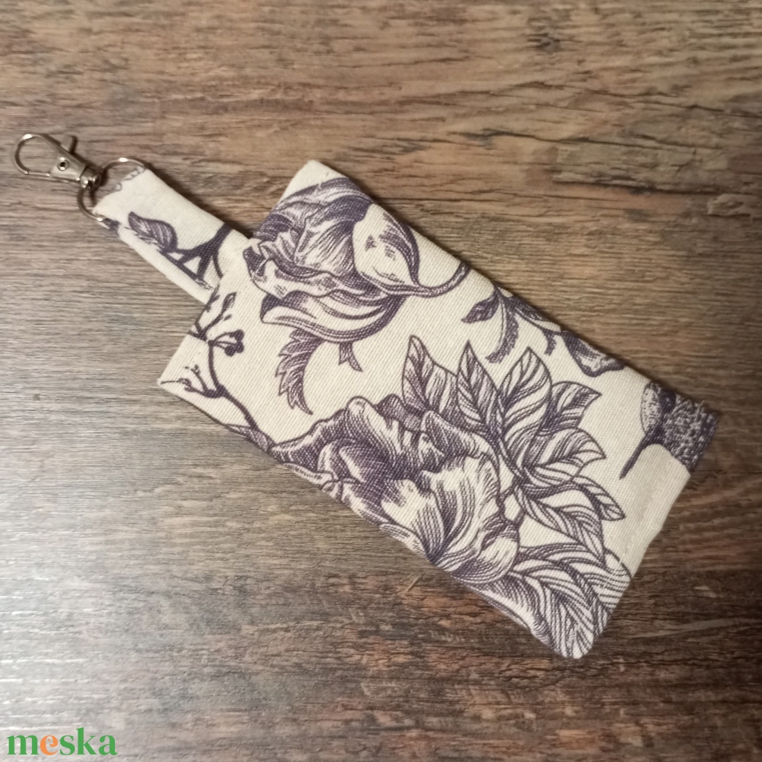 Kolibri és virág mintás vintage zsebkendőtartó - táska & tok - pénztárca & más tok - zsebkendőtartó tok - Meska.hu Kolibri és virág mintás vintage zsebkendőtartó - táska & tok - pénztárca & más tok - zsebkendőtartó tok - Meska.hu