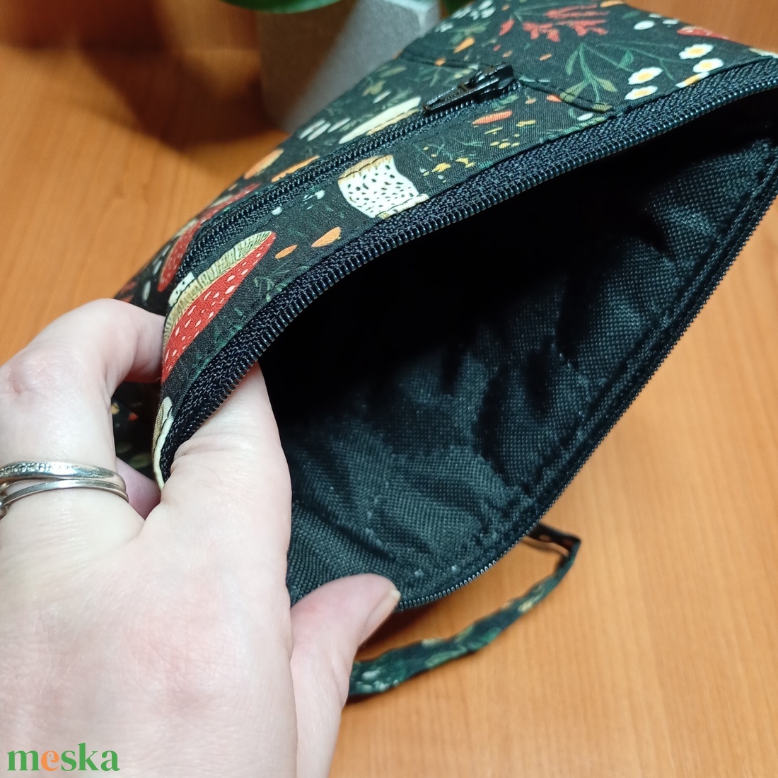 Két rekeszes gombamintás neszeszer - táska & tok - neszesszer - Meska.hu