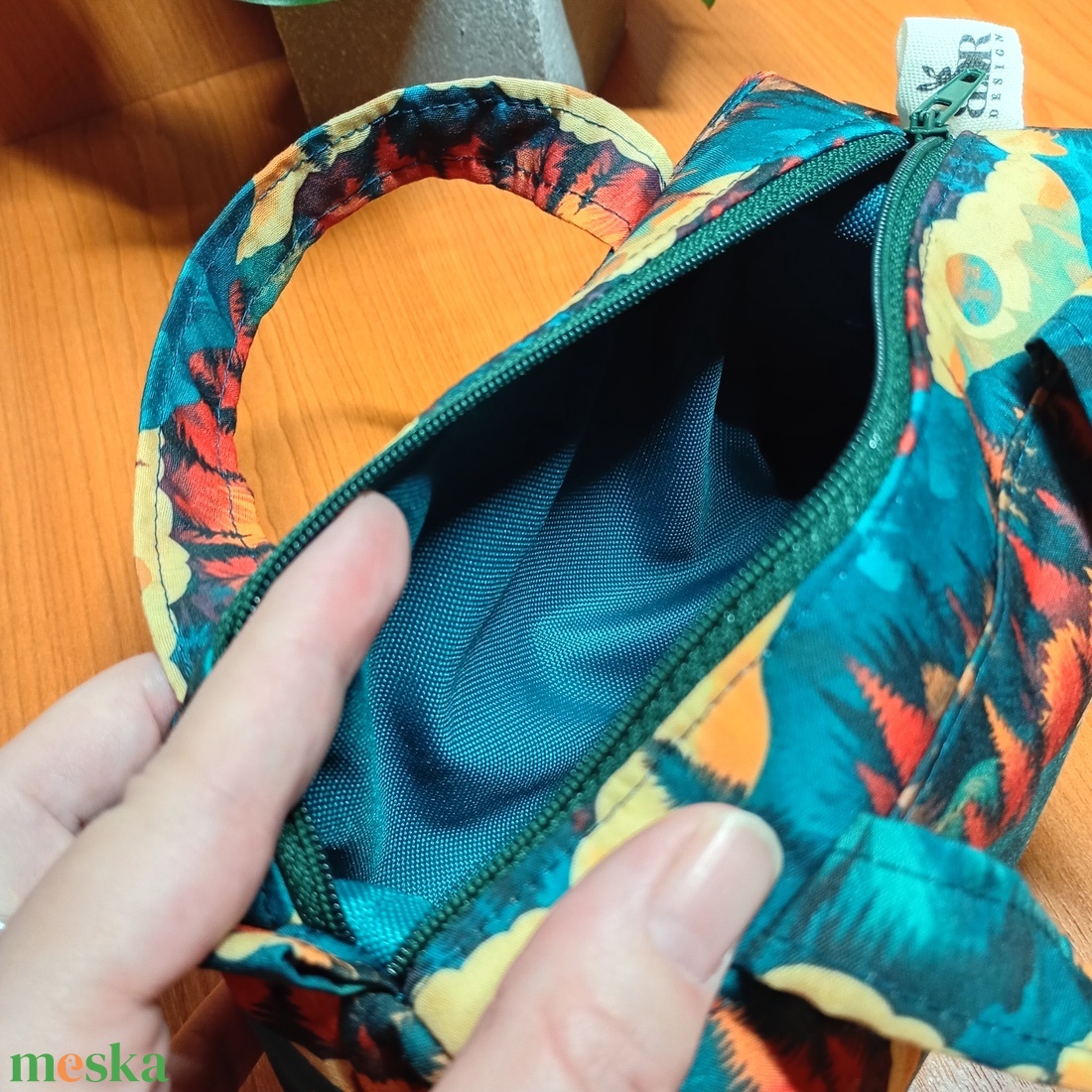 Erdők-hegyek mintás füles neszeszer - táska & tok - neszesszer - Meska.hu