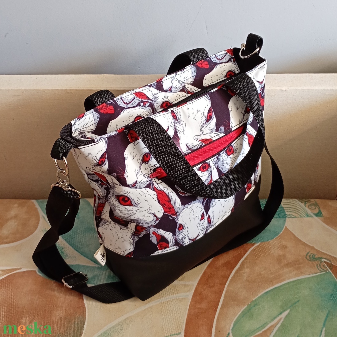 Vérnyúl mintás válltáska - táska & tok - kézitáska & válltáska - válltáska - Meska.hu