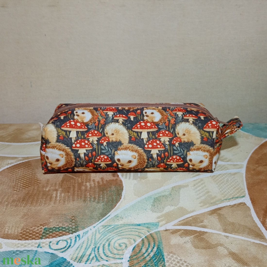 Süni- és gombamintás tolltartó - otthon & életmód - papír, írószer - tolltartó & ceruzatekercs - Meska.hu