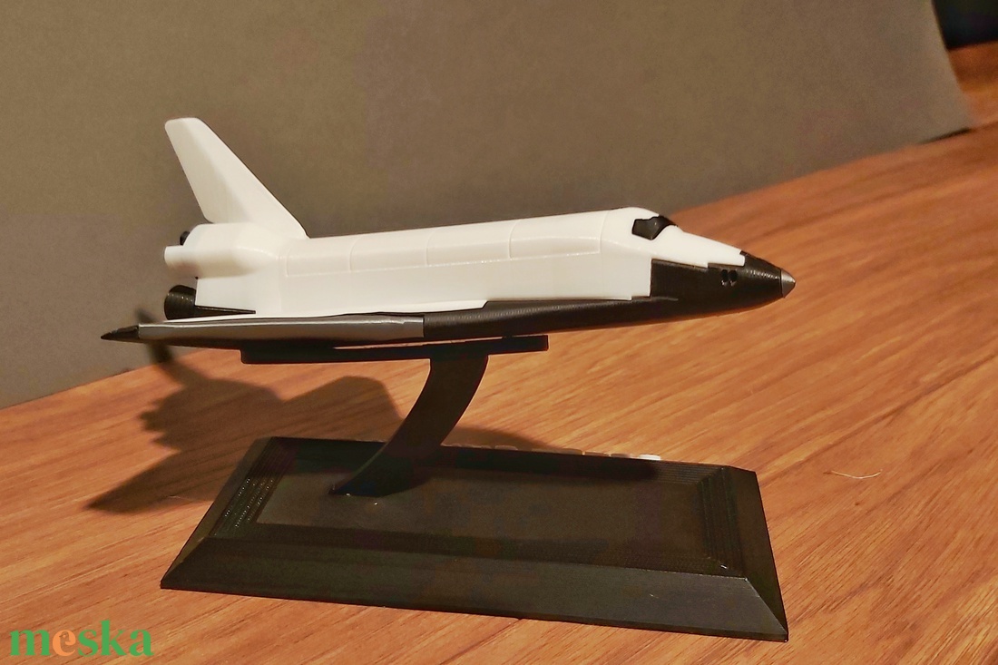A legendás Űrsikló, a Space Shuttle 1:220 arányú modellje. - művészet - makett, modell - Meska.hu A legendás Űrsikló, a Space Shuttle 1:220 arányú modellje. - művészet - makett, modell - Meska.hu