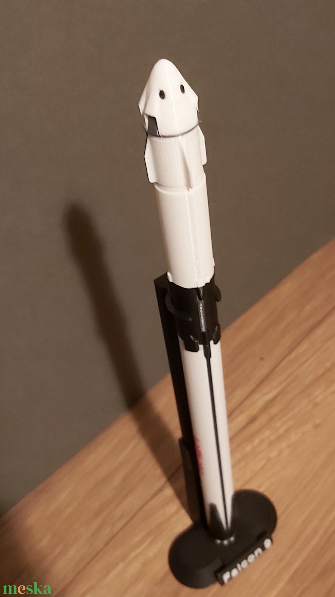 SpaceX Falcon 9 és Crew dragon 3d model. - művészet - makett, modell - Meska.hu SpaceX Falcon 9 és Crew dragon 3d model. - művészet - makett, modell - Meska.hu