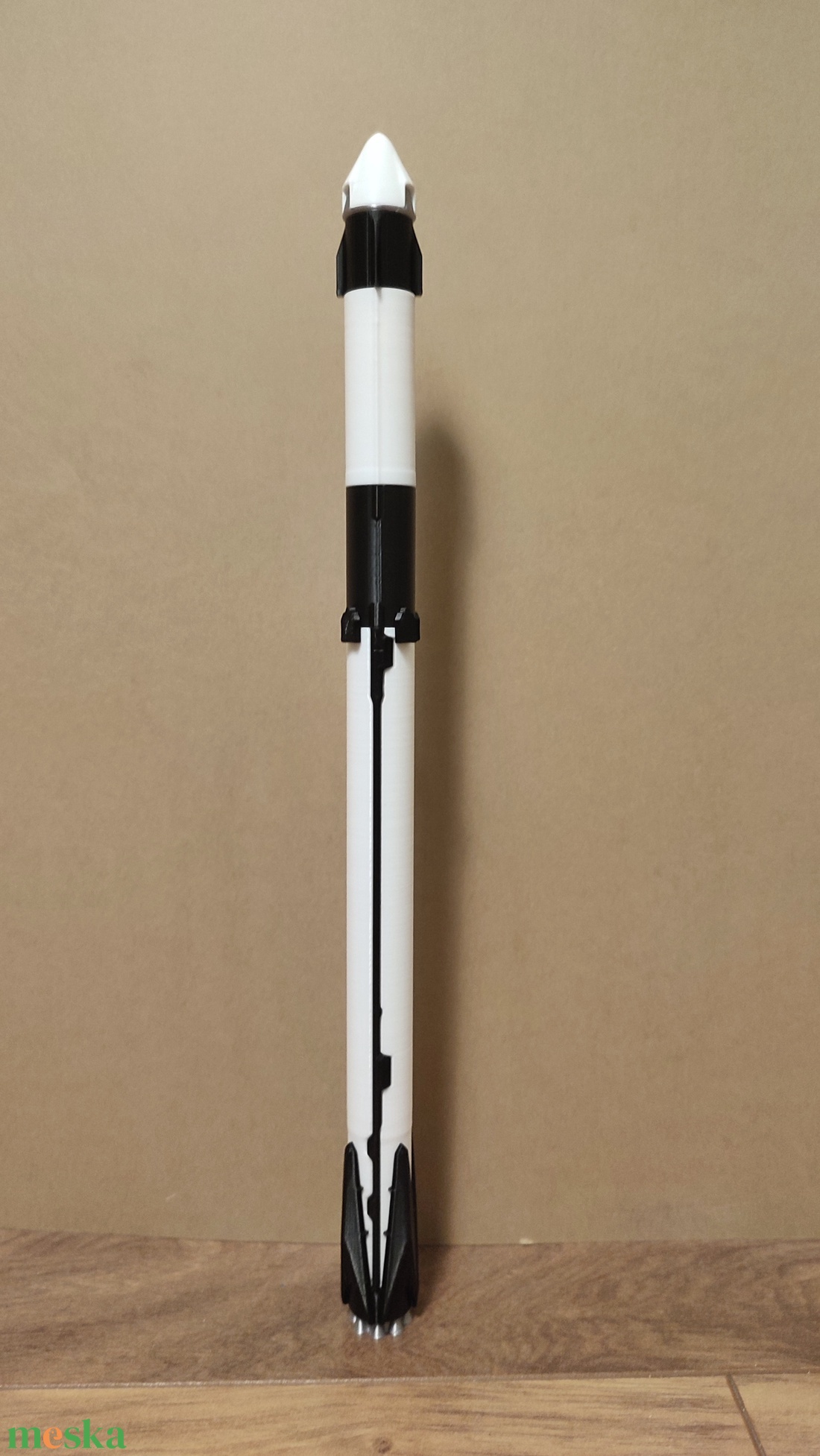 Axiom -4, Kapu Tibor, új, rszletesebb verzió!  SpaceX Falcon 9 és Crew dragon 3d model.  - művészet - makett, modell - Meska.hu