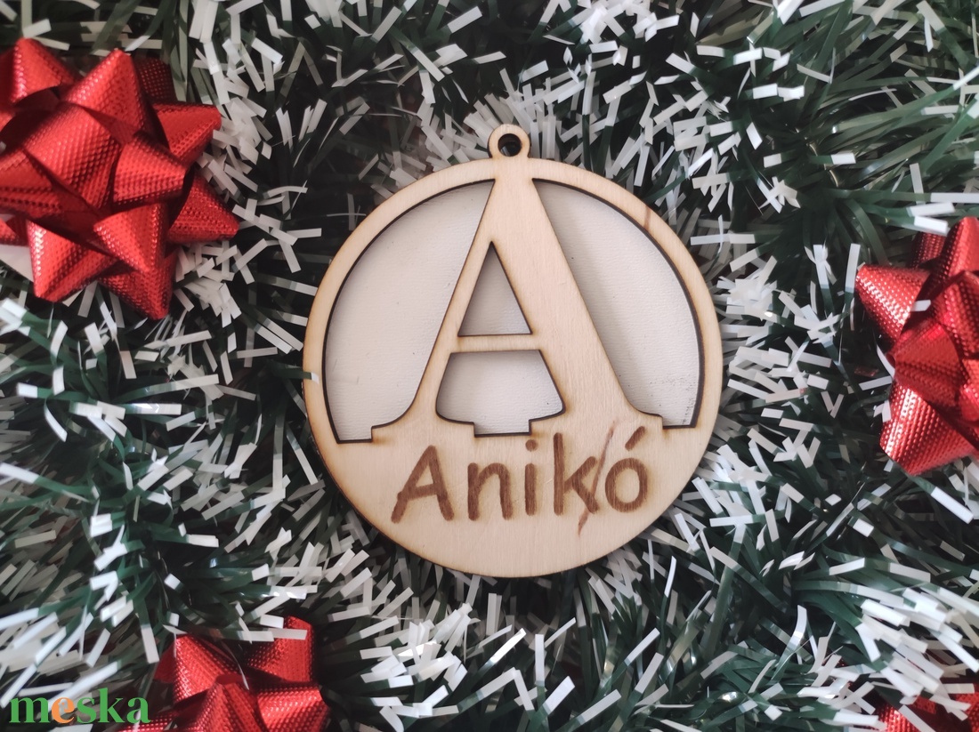 Névre szóló kezdőbetűs fadísz - karácsony - karácsonyi lakásdekoráció - karácsonyfadíszek - Meska.hu