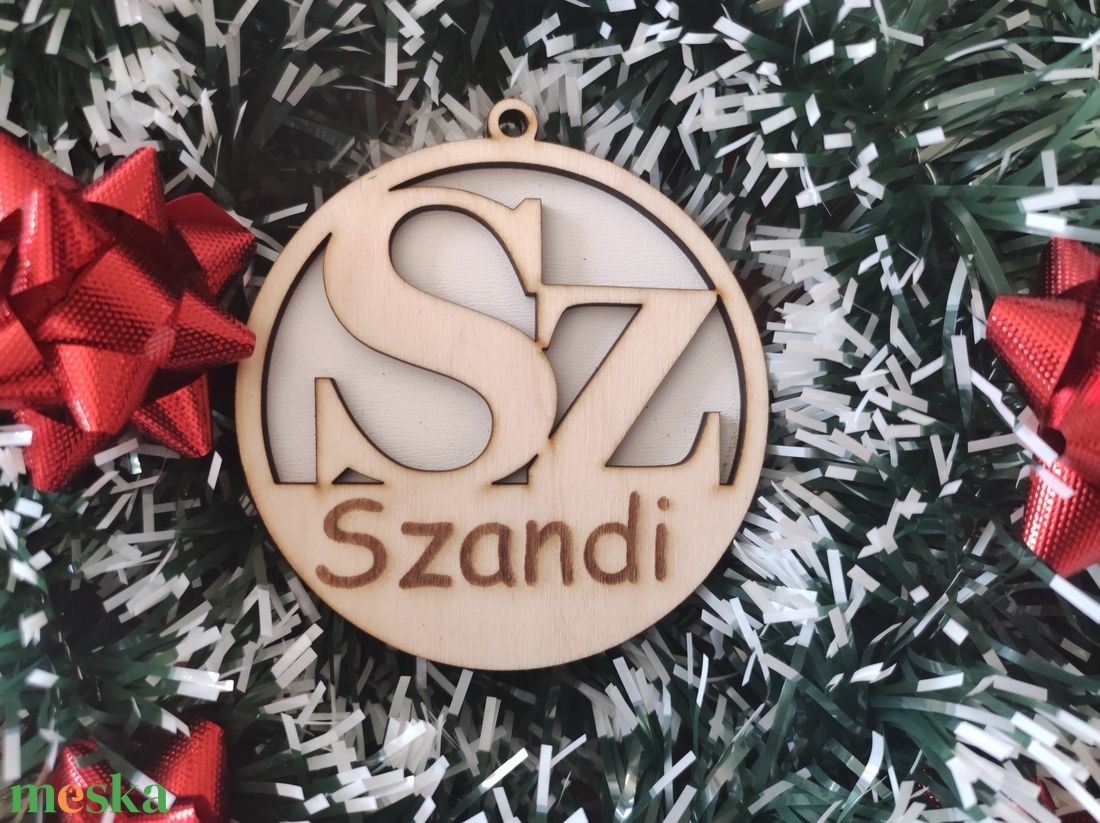 Névre szóló kezdőbetűs fadísz - karácsony - karácsonyi lakásdekoráció - karácsonyfadíszek - Meska.hu