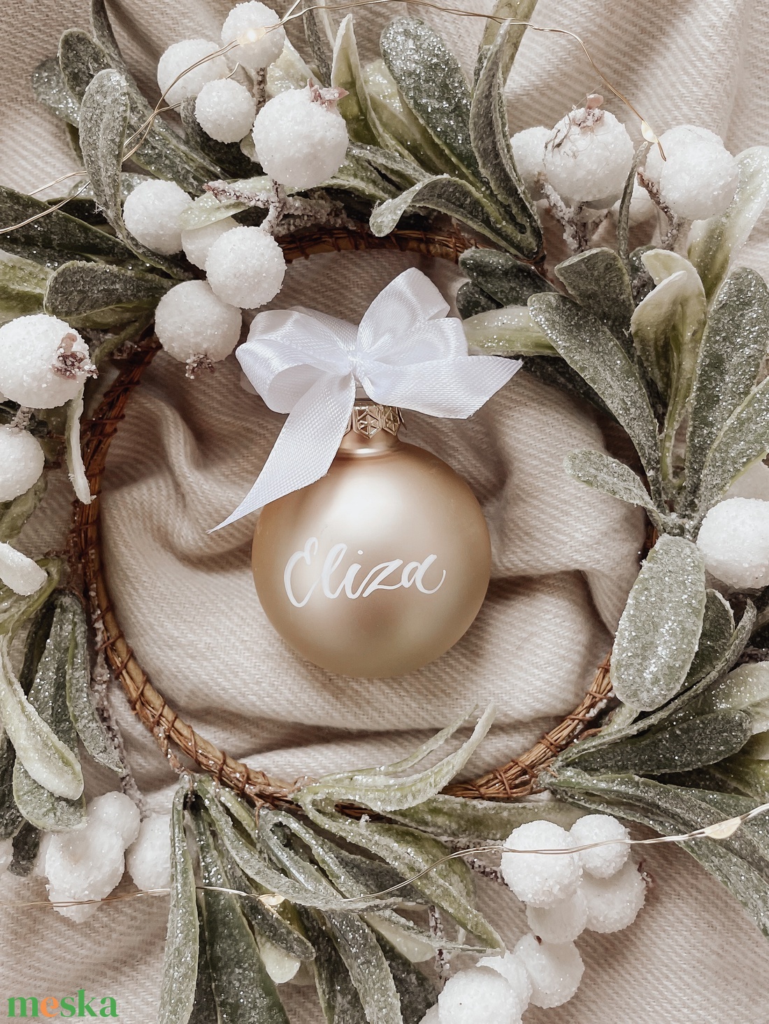 Egyedi feliratú karácsonyi üveggömb - gyöngyház matt - karácsony - karácsonyi lakásdekoráció - karácsonyfadíszek - Meska.hu