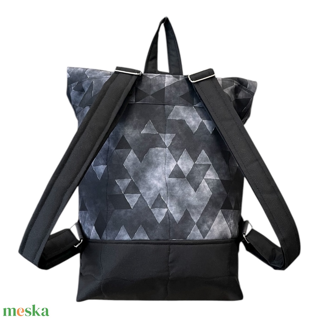 #HMG2 Fekete fehér geometriai mintás vízhatlan rolltop hátizsák - táska & tok - laptoptáska, laptop hátizsák - Meska.hu