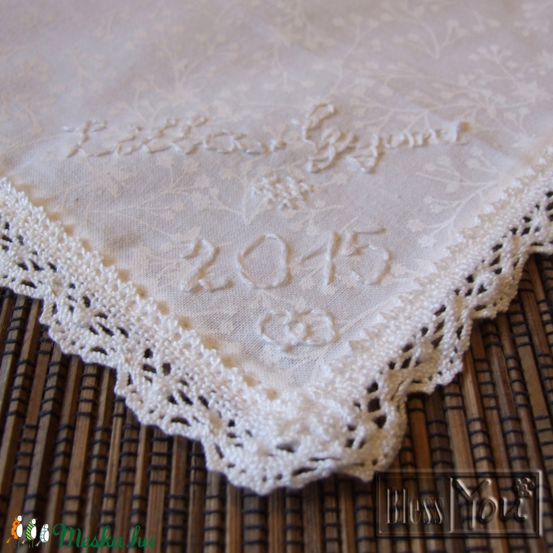 Megérkeztem! Babaköszöntő ajándék kislányoknak, piros pöttyös kendő, szívekkel -  - Meska.hu