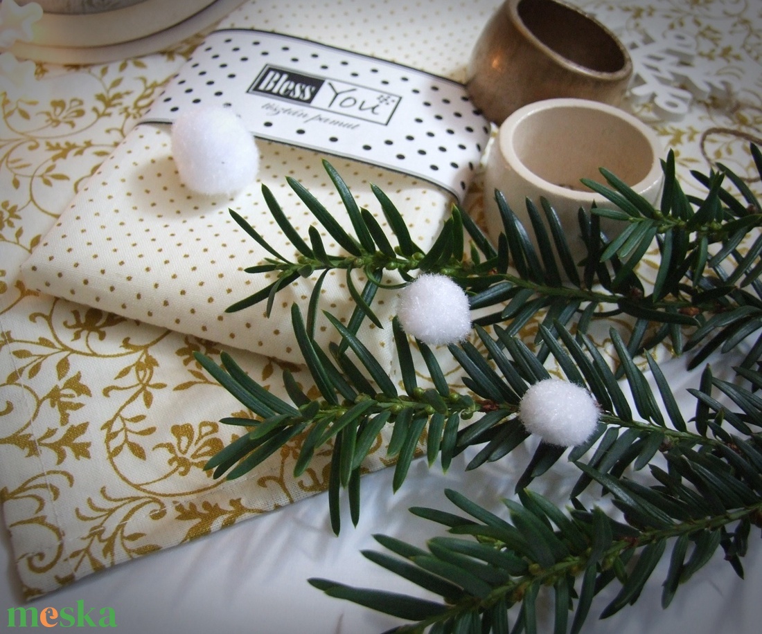 Arany tűpöttyös karácsonyi textil szalvéta, krém alapon - karácsony - karácsonyi lakásdekoráció - Meska.hu Arany tűpöttyös karácsonyi textil szalvéta, krém alapon - karácsony - karácsonyi lakásdekoráció - Meska.hu