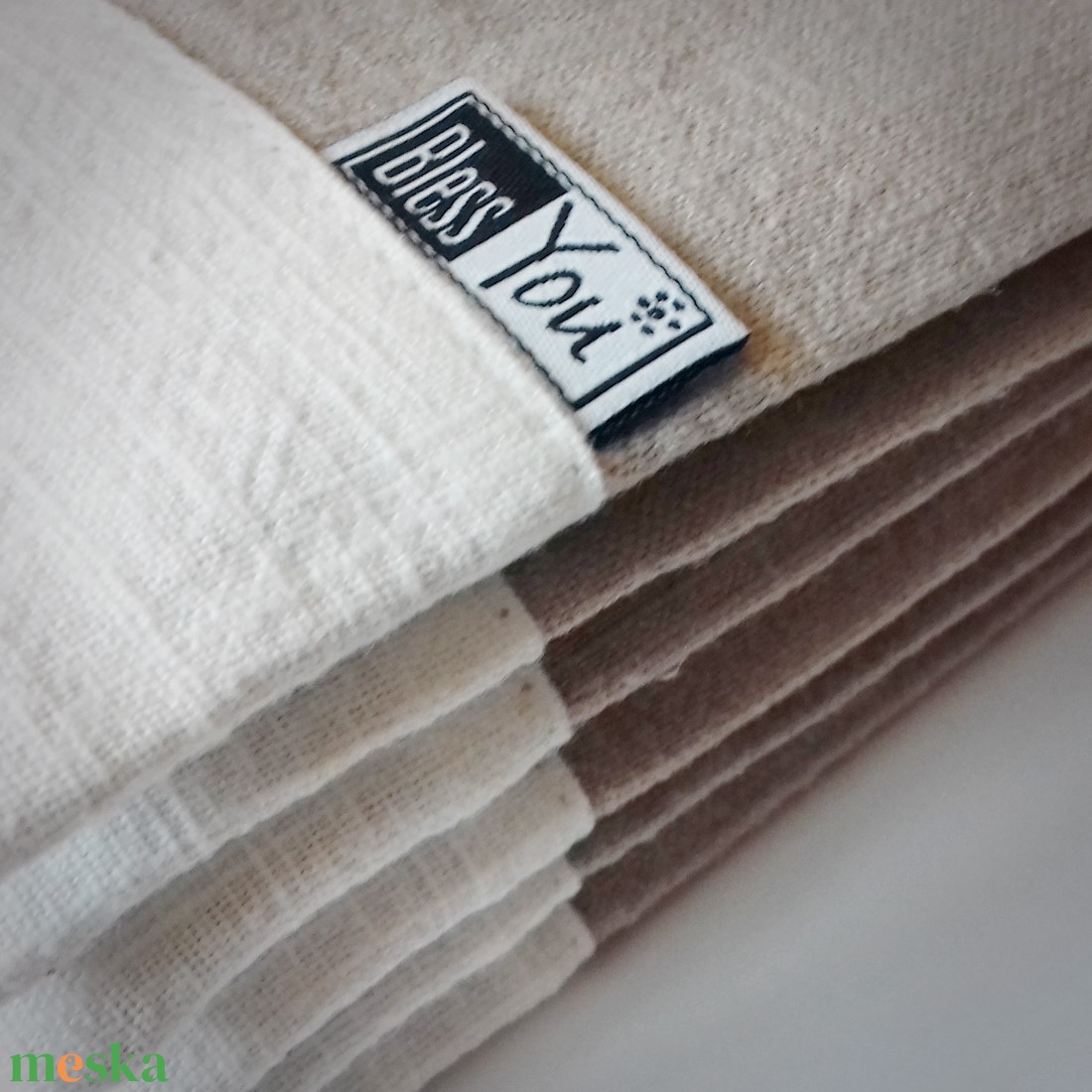 Utazós zsebkendőtartó tok - lenvászon fehér, bézs színben - táska & tok - pénztárca & más tok - zsebkendőtartó tok - Meska.hu