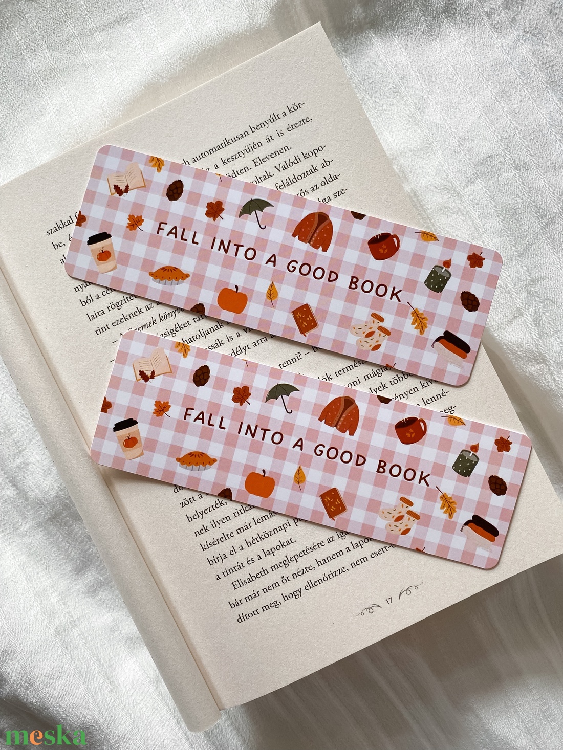Fall into a good book - könyvjelző - könyv & zene - könyvjelző - Meska.hu