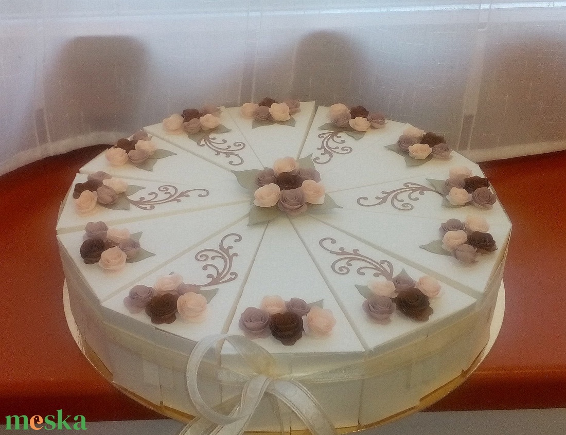 Pénzajándék átadó torta - nászajándék átadó, extra nagy - esküvő - emlék & ajándék - nászajándék - Meska.hu