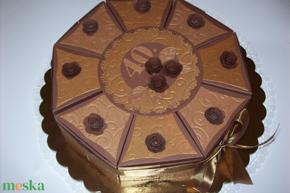 Pénzajándék átadó torta - csoki-óarany, közepes - otthon & életmód - papír, írószer - ajándékozás kellékei - papírtorta - Meska.hu Pénzajándék átadó torta - csoki-óarany, közepes - otthon & életmód - papír, írószer - ajándékozás kellékei - papírtorta - Meska.hu