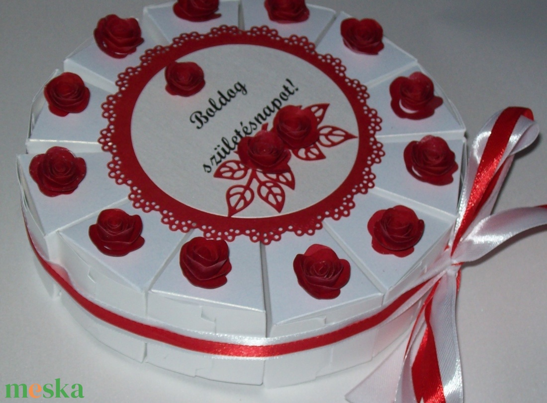 Pénzajándék átadó torta - piros-fehér, mini - otthon & életmód - papír, írószer - ajándékozás kellékei - papírtorta - Meska.hu Pénzajándék átadó torta - piros-fehér, mini - otthon & életmód - papír, írószer - ajándékozás kellékei - papírtorta - Meska.hu
