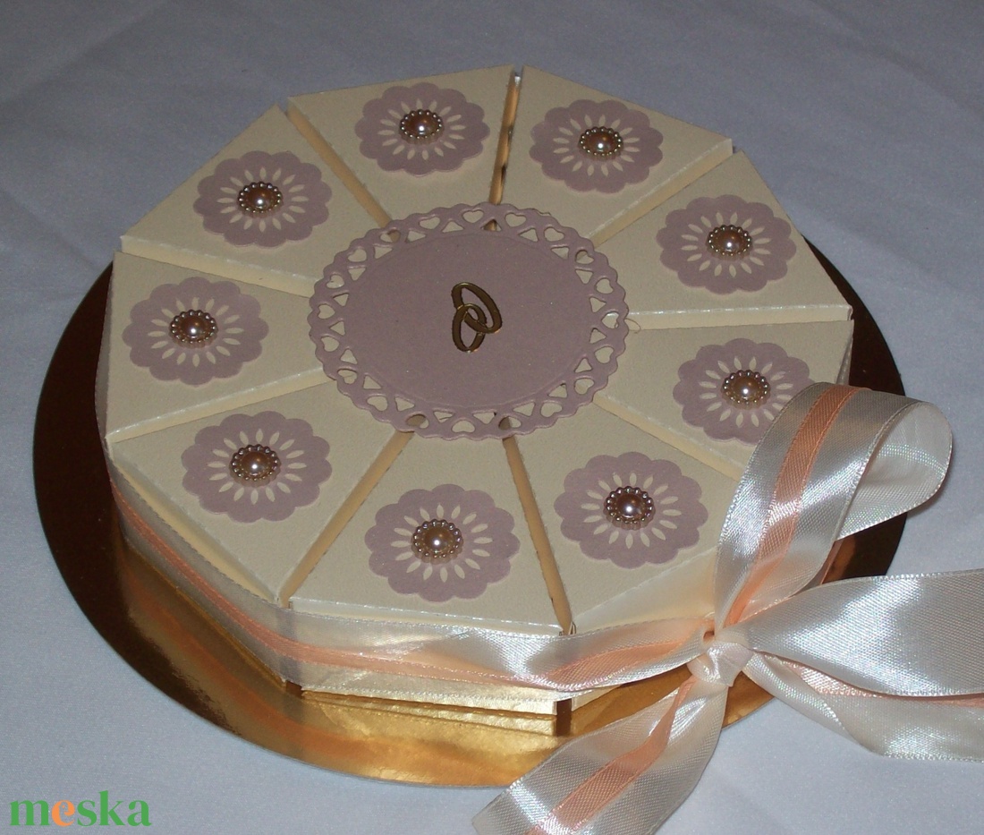 Pénzajándék átadó torta- krém-púder, mini - esküvő - emlék & ajándék - nászajándék - Meska.hu