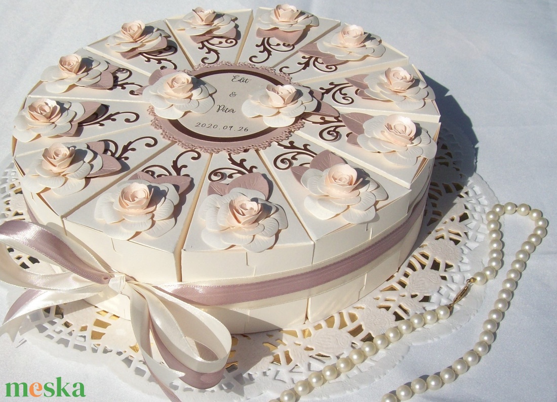 Nászajándék átadó torta -krém-golden rose-barack-csoki - otthon & életmód - papír, írószer - ajándékozás kellékei - papírtorta - Meska.hu