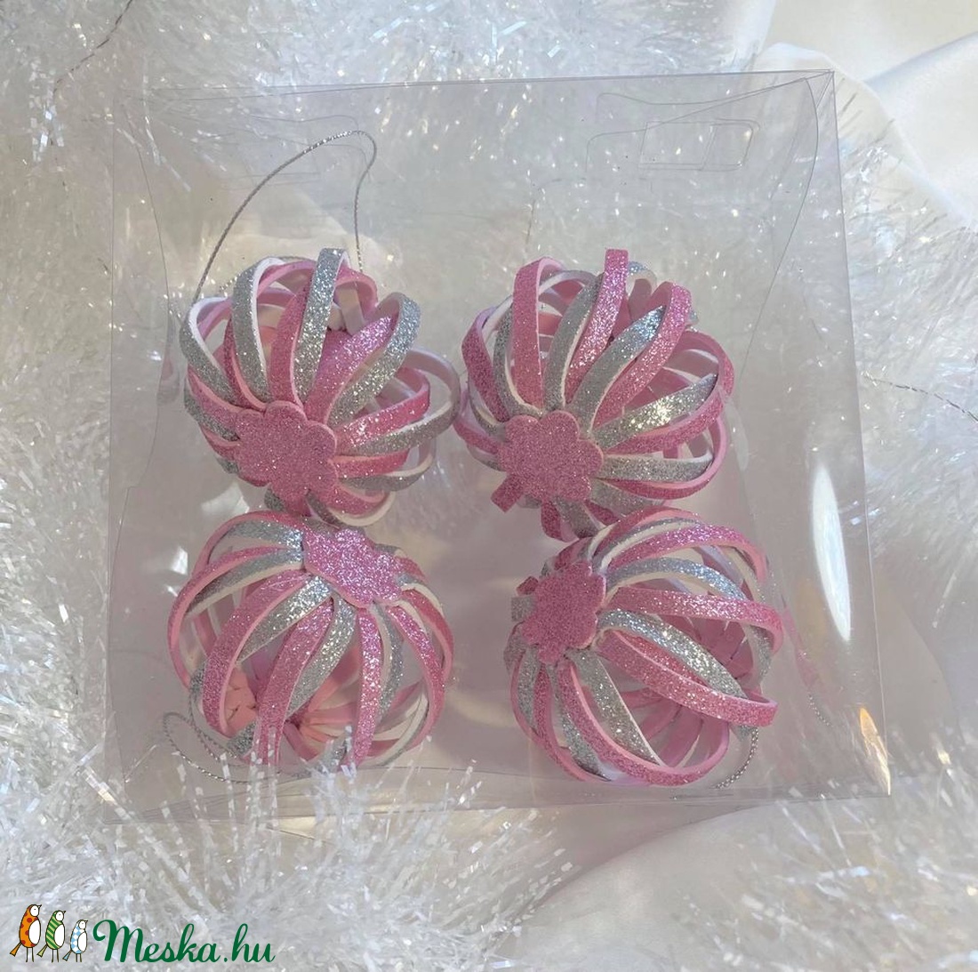 Különleges karácsonyfadísz - rózsaszín-ezüst, keresztezett gömb - karácsony - Meska.hu