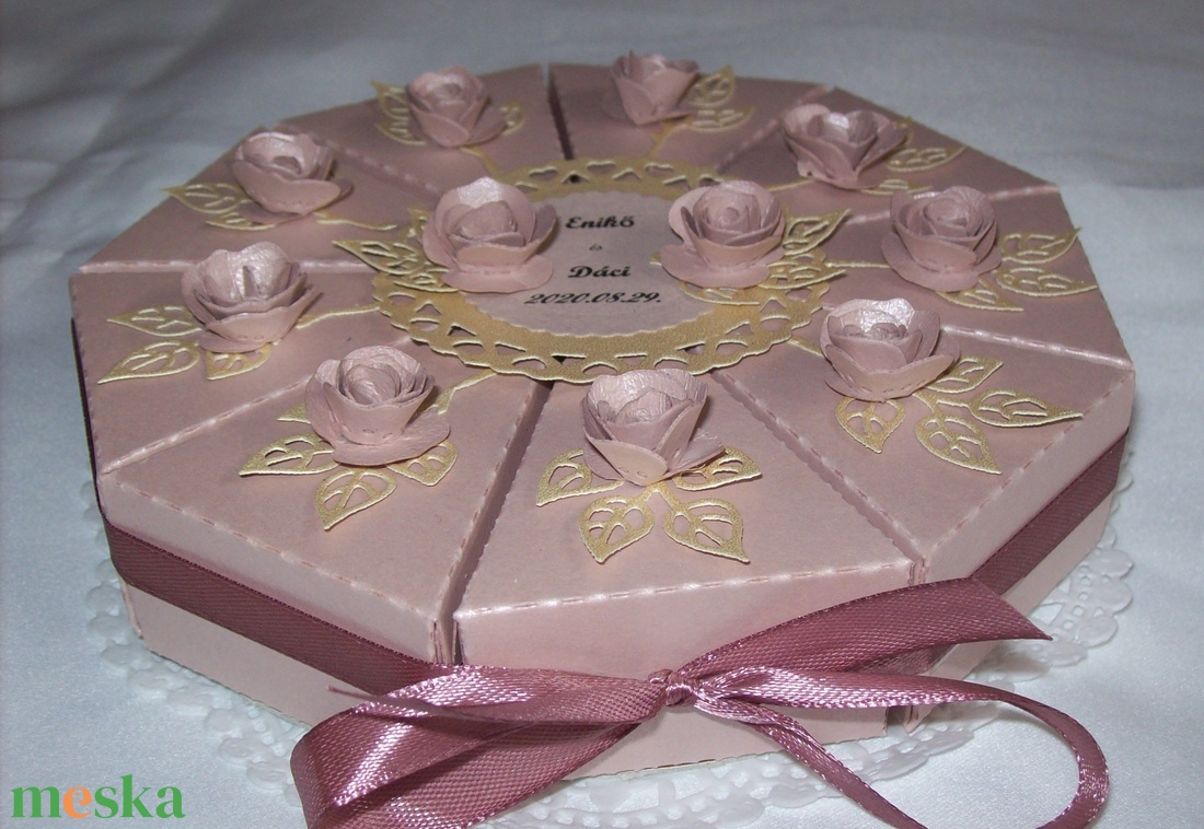 Pénzajándék átadó torta - golden rose-fehér arany - esküvő - emlék & ajándék - nászajándék - Meska.hu