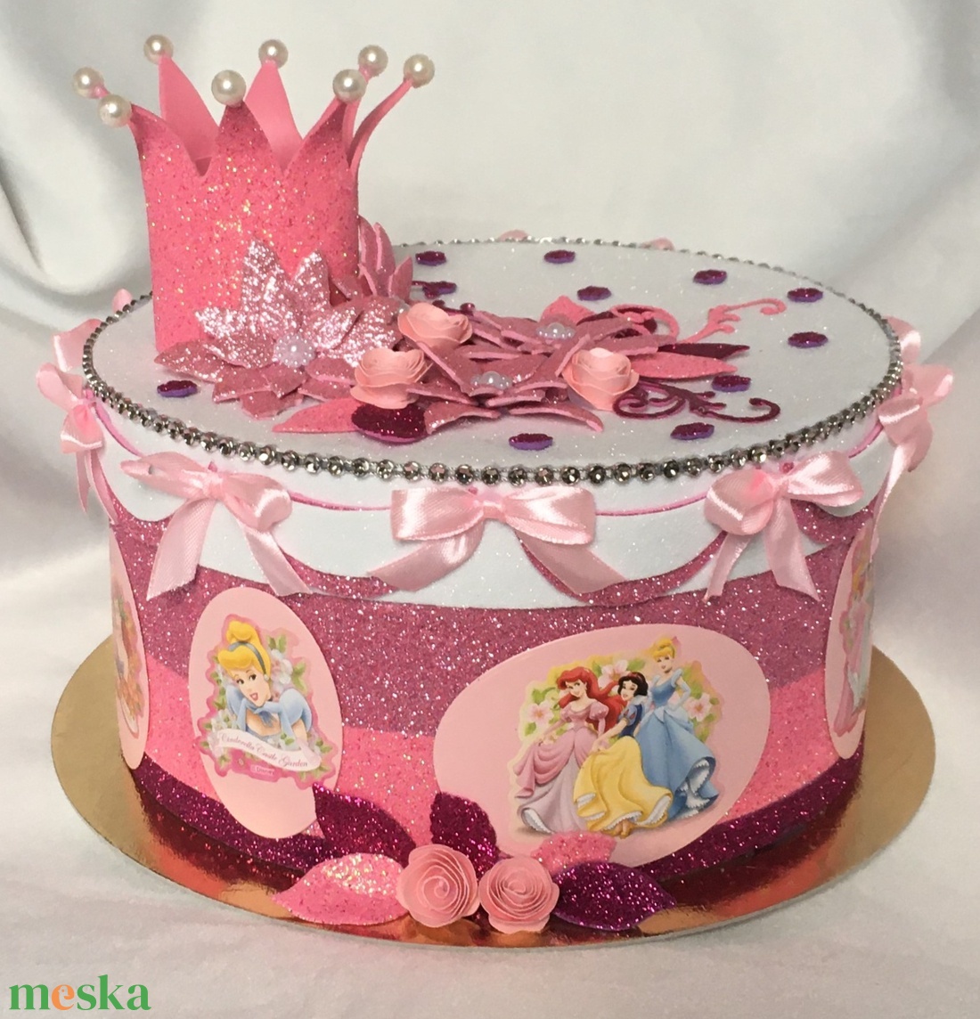 Óvodai kínáló torta szülinapra - csillogó, Disney hercegnős - játék & sport - babalátogató ajándékcsomag - Meska.hu