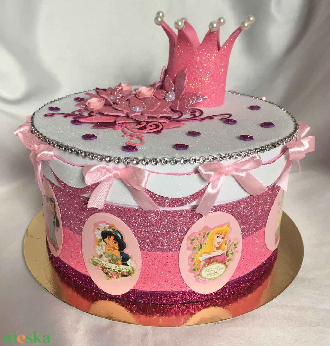 Óvodai kínáló torta szülinapra - csillogó, Disney hercegnős - játék & sport - babalátogató ajándékcsomag - Meska.hu