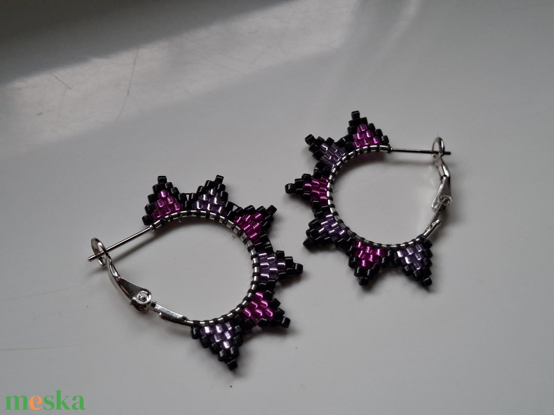 Lila-rózsaszín karika - ékszer - fülbevaló - karika fülbevaló - Meska.hu