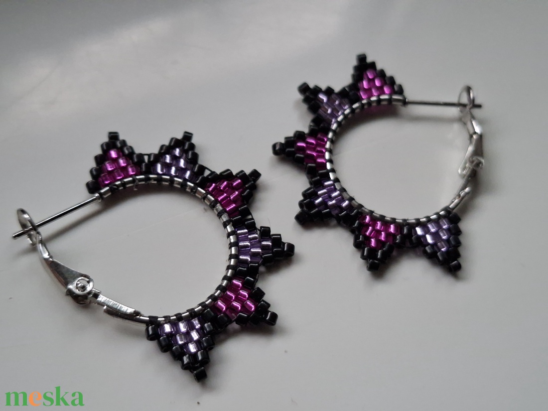 Lila-rózsaszín karika - ékszer - fülbevaló - karika fülbevaló - Meska.hu