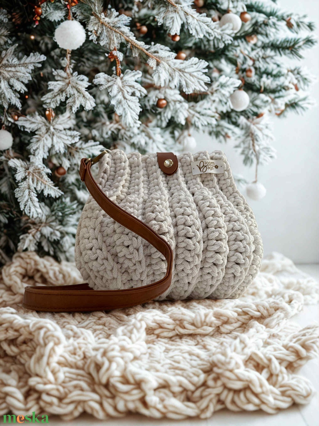 Pumpkin  horgolt váll- és oldaltáska bőrpánttal - táska & tok - kézitáska & válltáska - kézitáska - Meska.hu