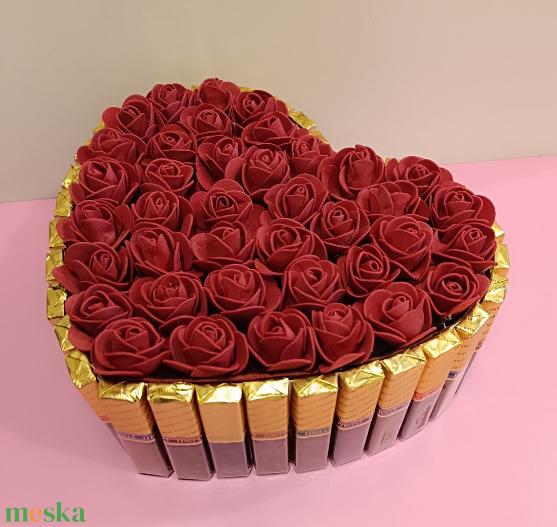 Tartós rózsabox Merci desszerttel - otthon & életmód - virágdekoráció - virágok - virágbox - Meska.hu