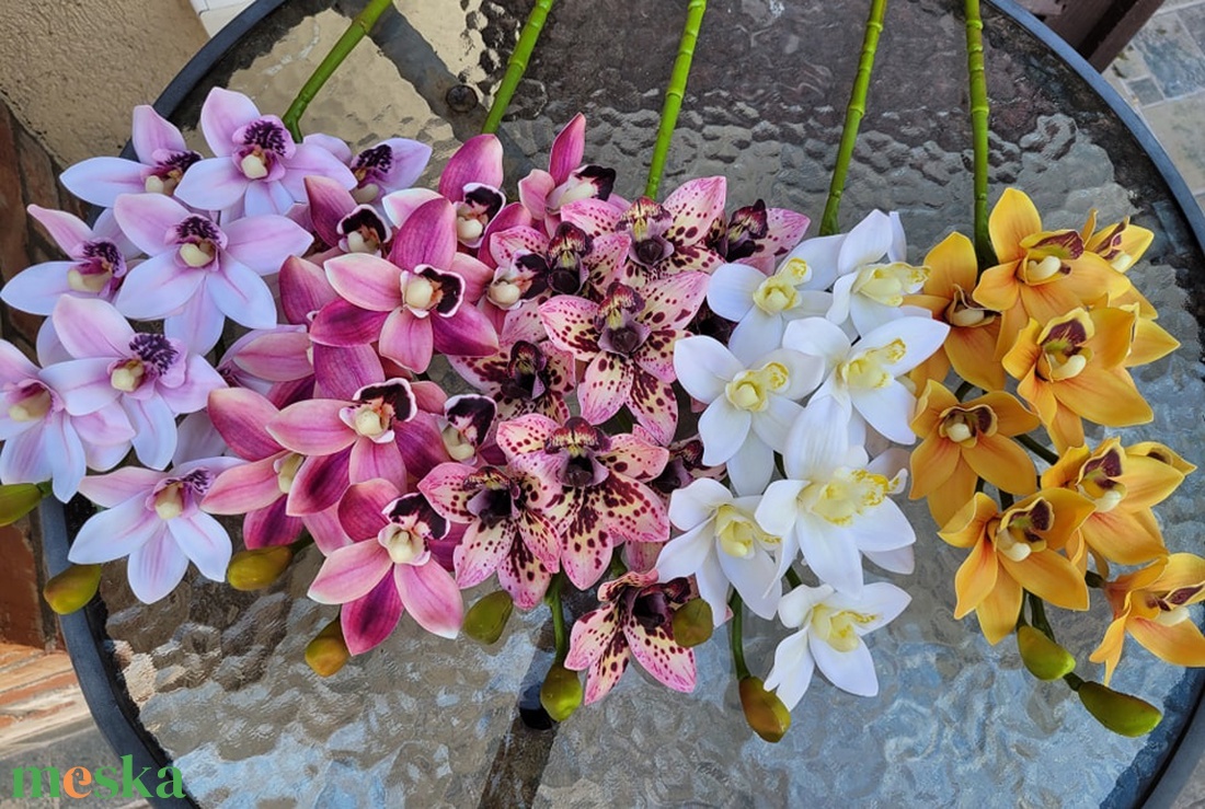 Csónakorchidea kaspóban - otthon & életmód - dekoráció - virágdísz és tartó - virágállvány - Meska.hu Csónakorchidea kaspóban - otthon & életmód - dekoráció - virágdísz és tartó - virágállvány - Meska.hu