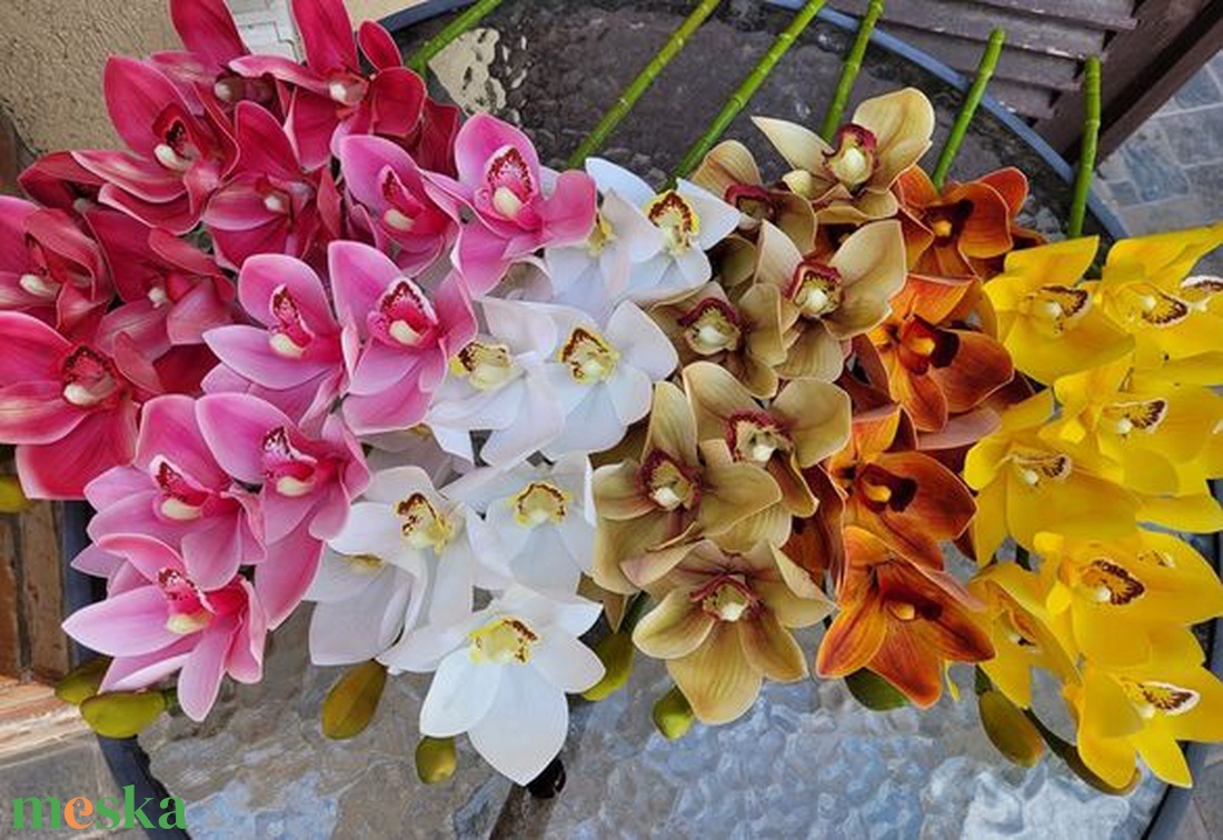Csónakorchidea kaspóban - otthon & életmód - dekoráció - virágdísz és tartó - virágállvány - Meska.hu Csónakorchidea kaspóban - otthon & életmód - dekoráció - virágdísz és tartó - virágállvány - Meska.hu