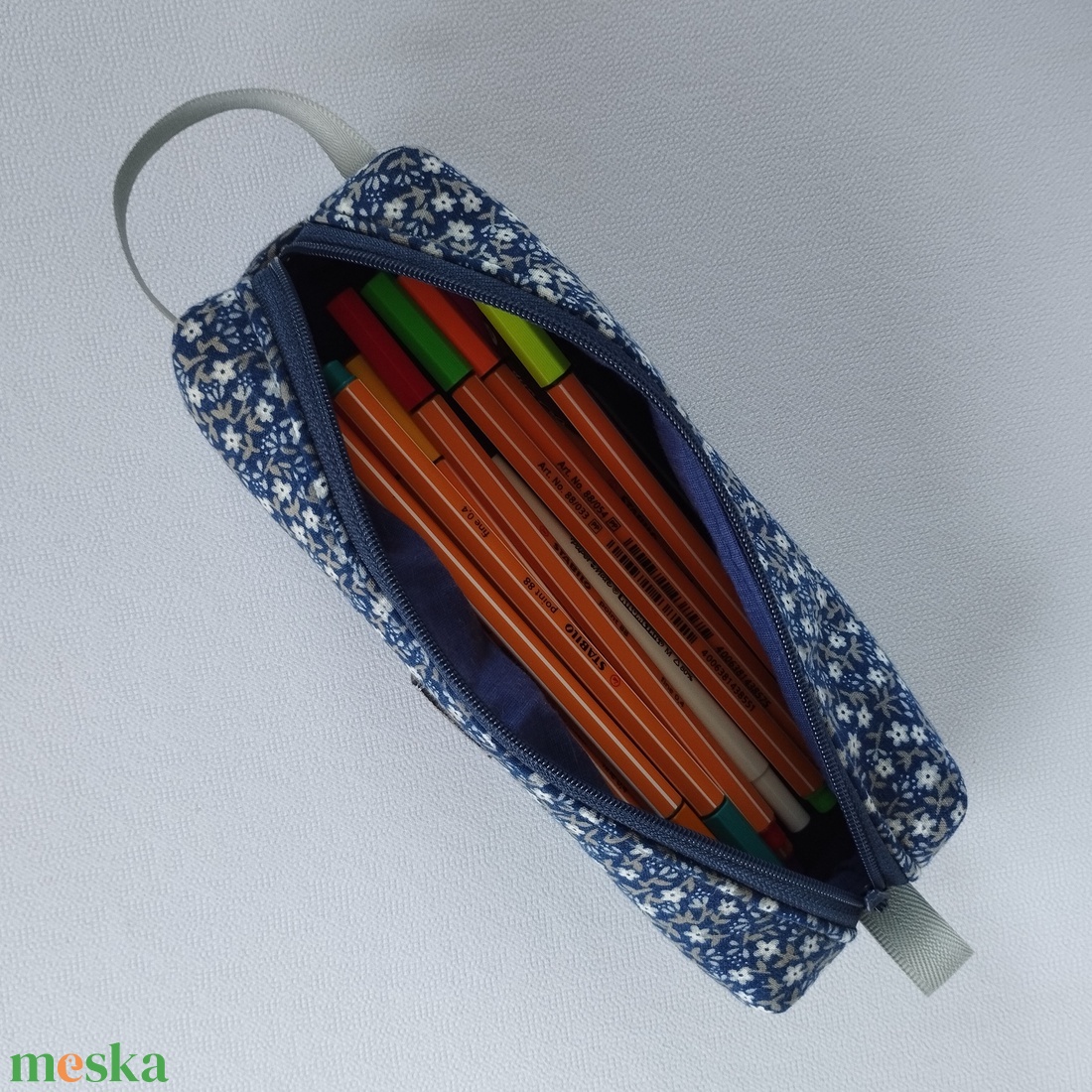 Neszesszer/tolltartó - BlueFlower - otthon & életmód - papír, írószer - tolltartó & ceruzatekercs - Meska.hu