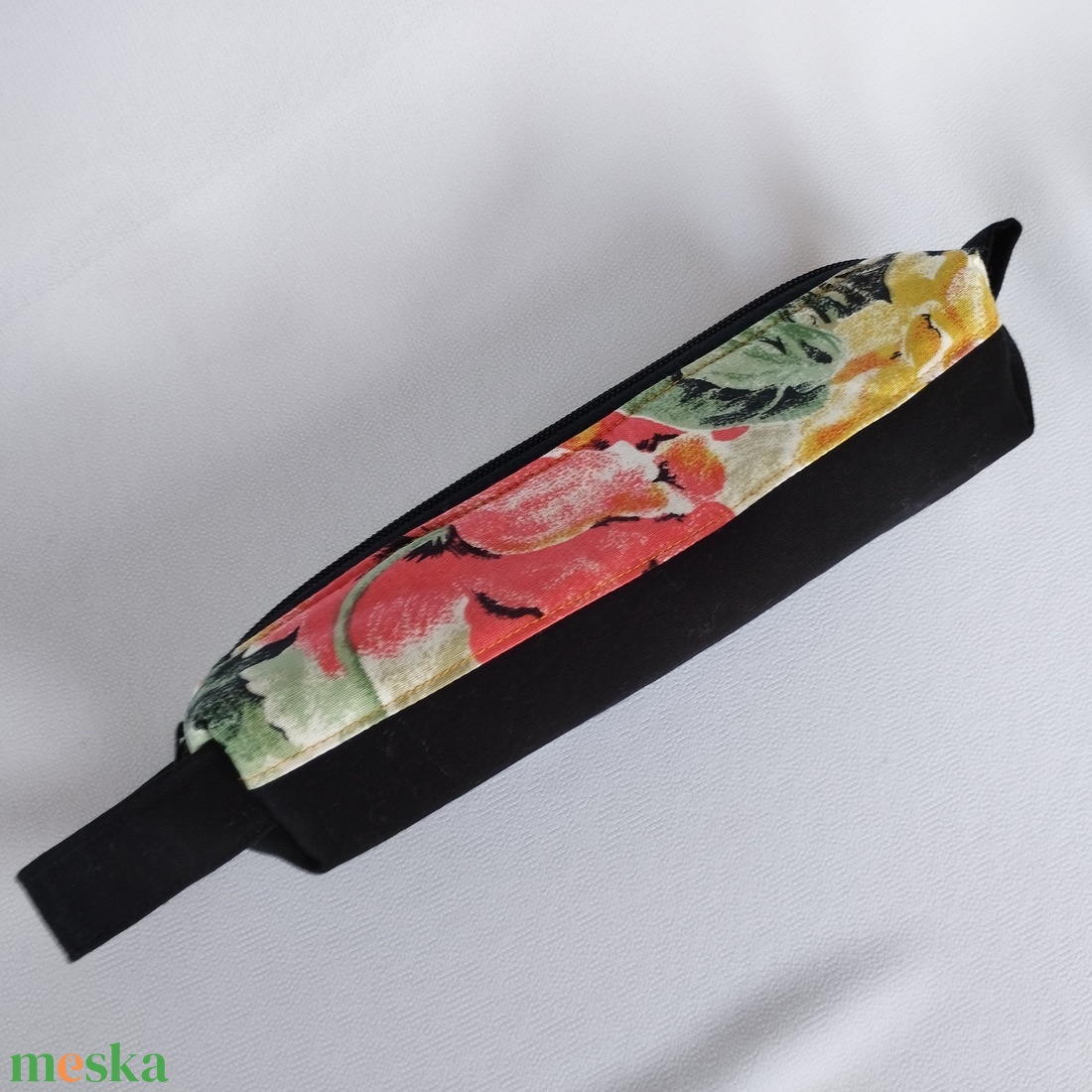 Neszesszer/tolltartó - NagyVirágos - otthon & életmód - papír, írószer - tolltartó & ceruzatekercs - Meska.hu