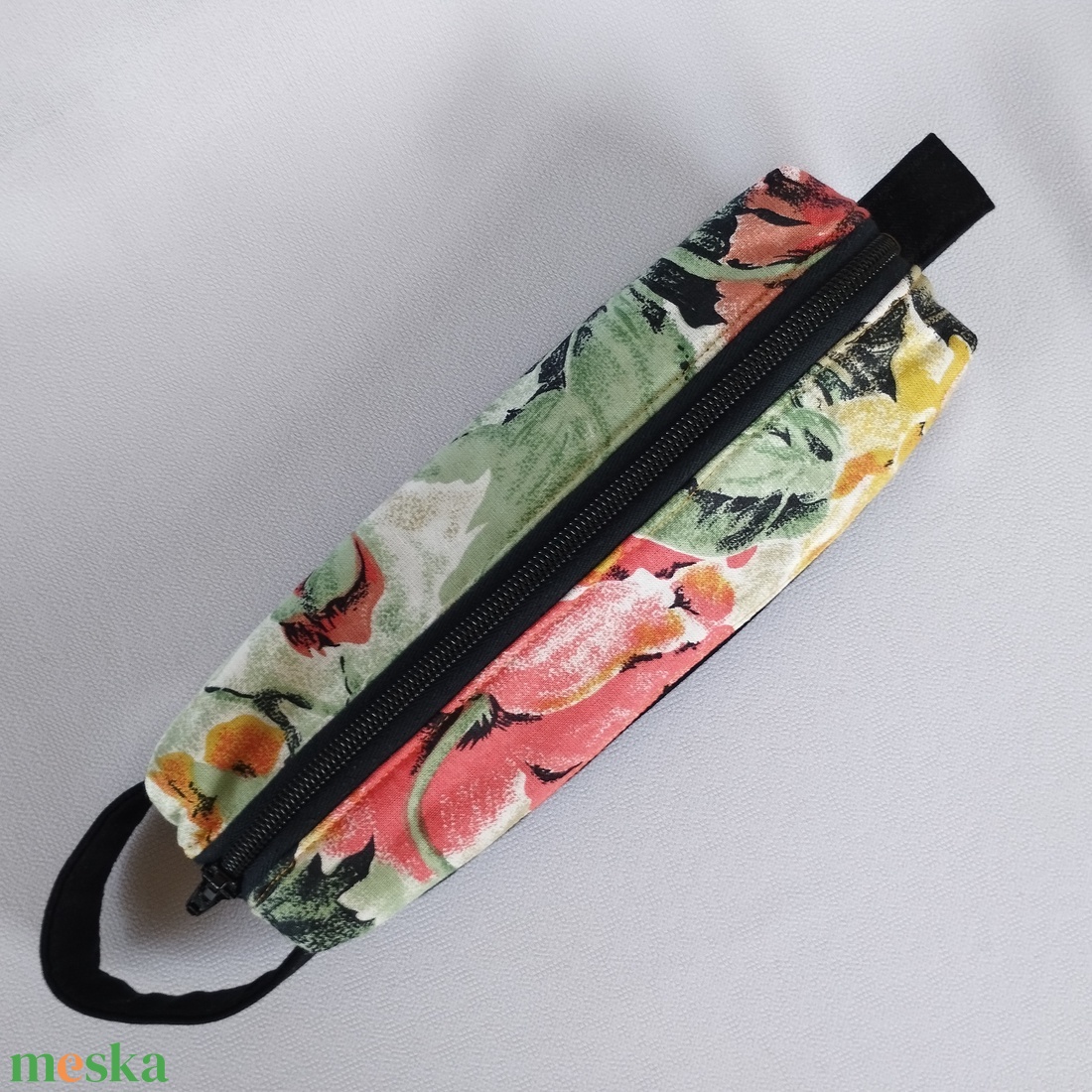 Neszesszer/tolltartó - NagyVirágos - otthon & életmód - papír, írószer - tolltartó & ceruzatekercs - Meska.hu