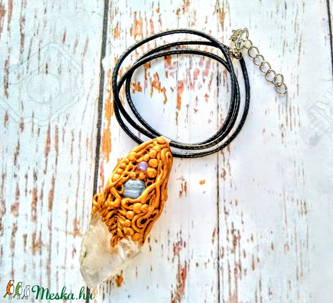 Hegyi kristály amulett kyanit drágakő és opál ásvány kristályokkal - ékszer - nyaklánc - medálos nyaklánc - Meska.hu