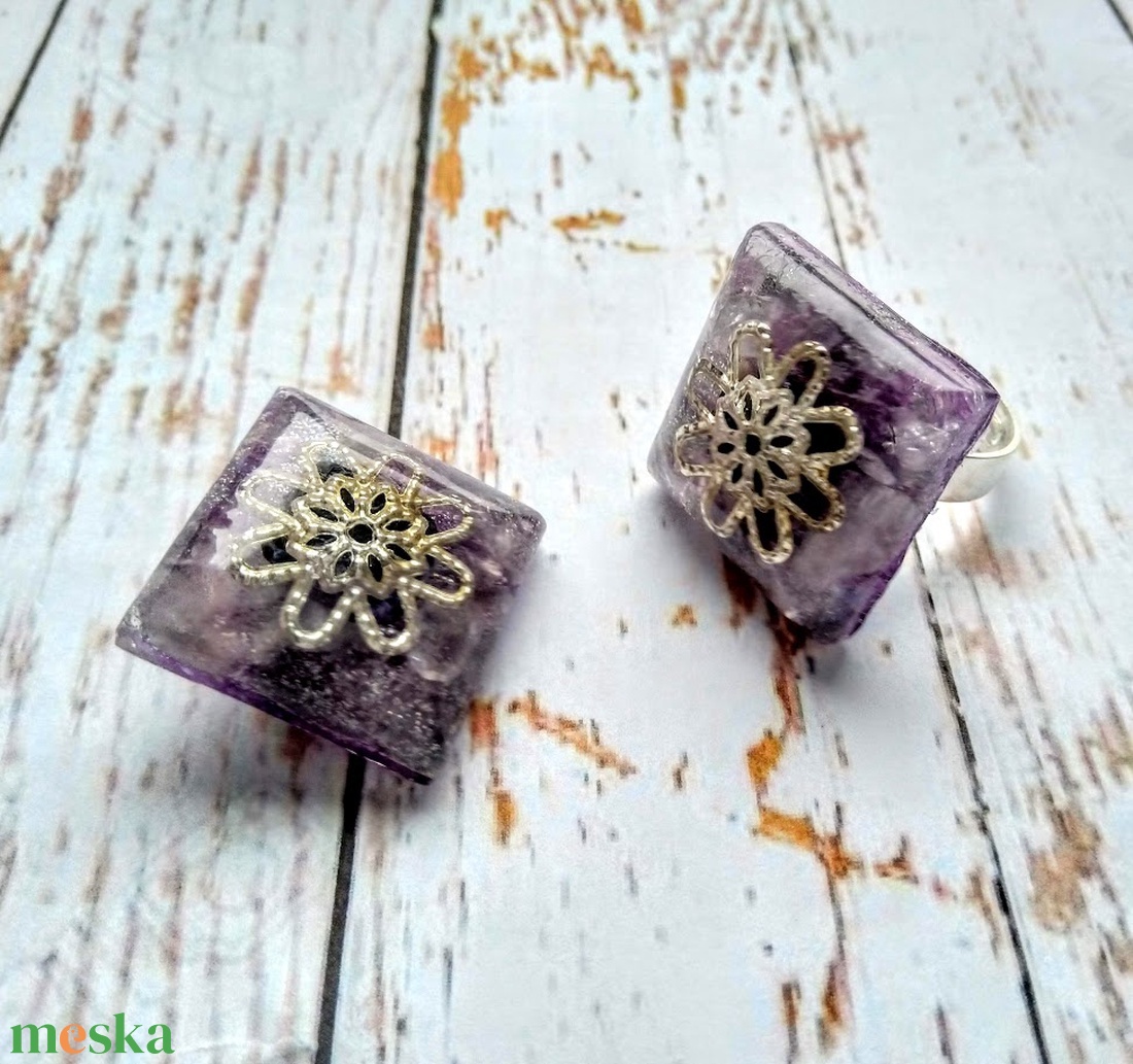 ORGONIT védelmező gyűrű és bross csaroit és rózsakavarc ásvánnyal - ékszer - gyűrű - statement gyűrű - Meska.hu