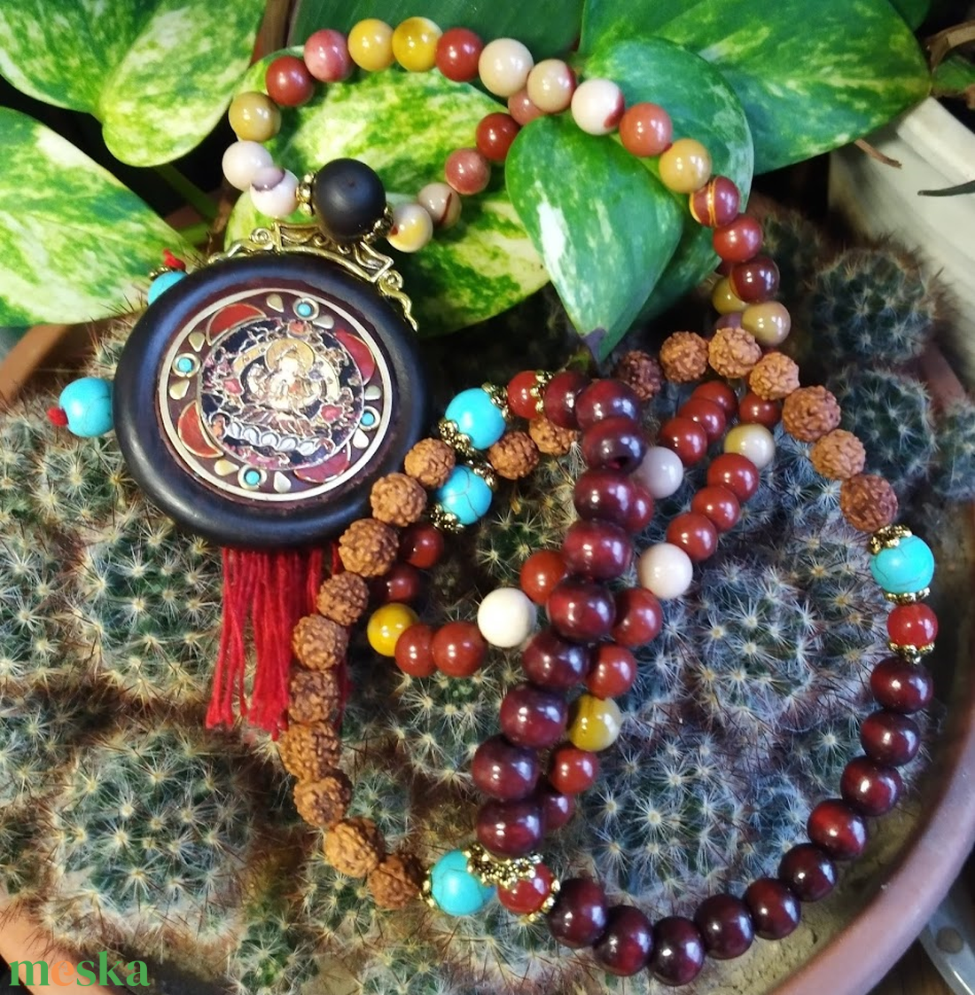 A meditáció mala, 108 szemes imafüzér, kézműves szantálfa medállal, ásványokkal, rudraksha bogyóval - otthon & életmód - dekoráció - spiritualitás - mala - Meska.hu