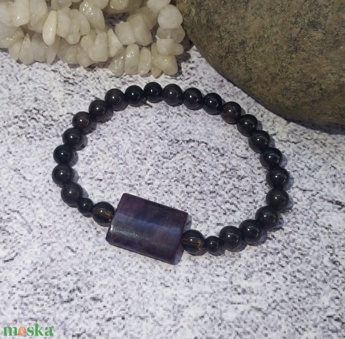 Yin Yang energetizáló és tértisztító sungit, füstkvarc és szerencsehozó jade ásvány karkötő - ékszer - karkötő - gyöngyös karkötő - Meska.hu