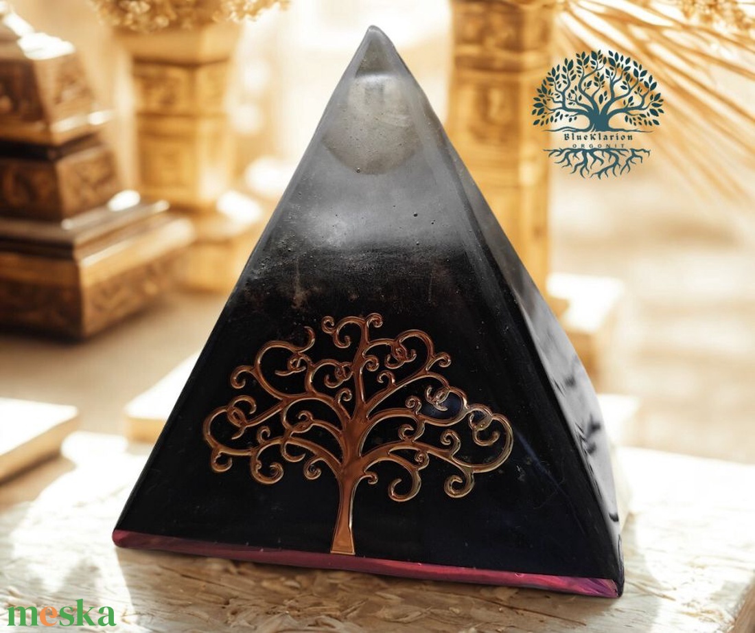 Orgonit gyógyító koncentráció piramis cseresznyekvarc csúccsal,  sungittal - otthon & életmód - dekoráció - spiritualitás - orgonit piramis - Meska.hu