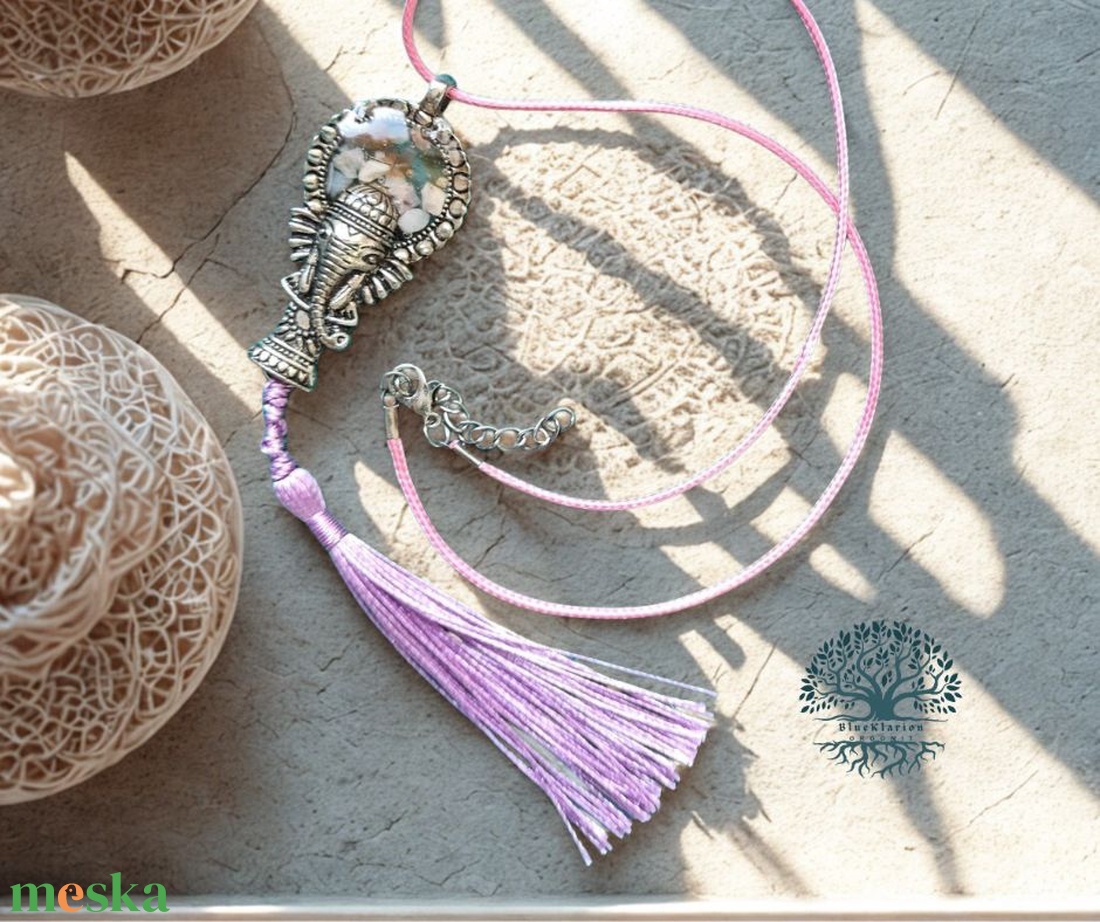 Orgonit Ganesha medál karneol, rózsaopál, jáspis, amazonit és holdkő ásványokkal - otthon & életmód - dekoráció - spiritualitás - ásványok - Meska.hu