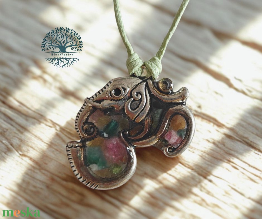 Orgonit Elefánt Ohm medál szInes turmalin ásványokkal - otthon & életmód - dekoráció - spiritualitás - ásványok - Meska.hu