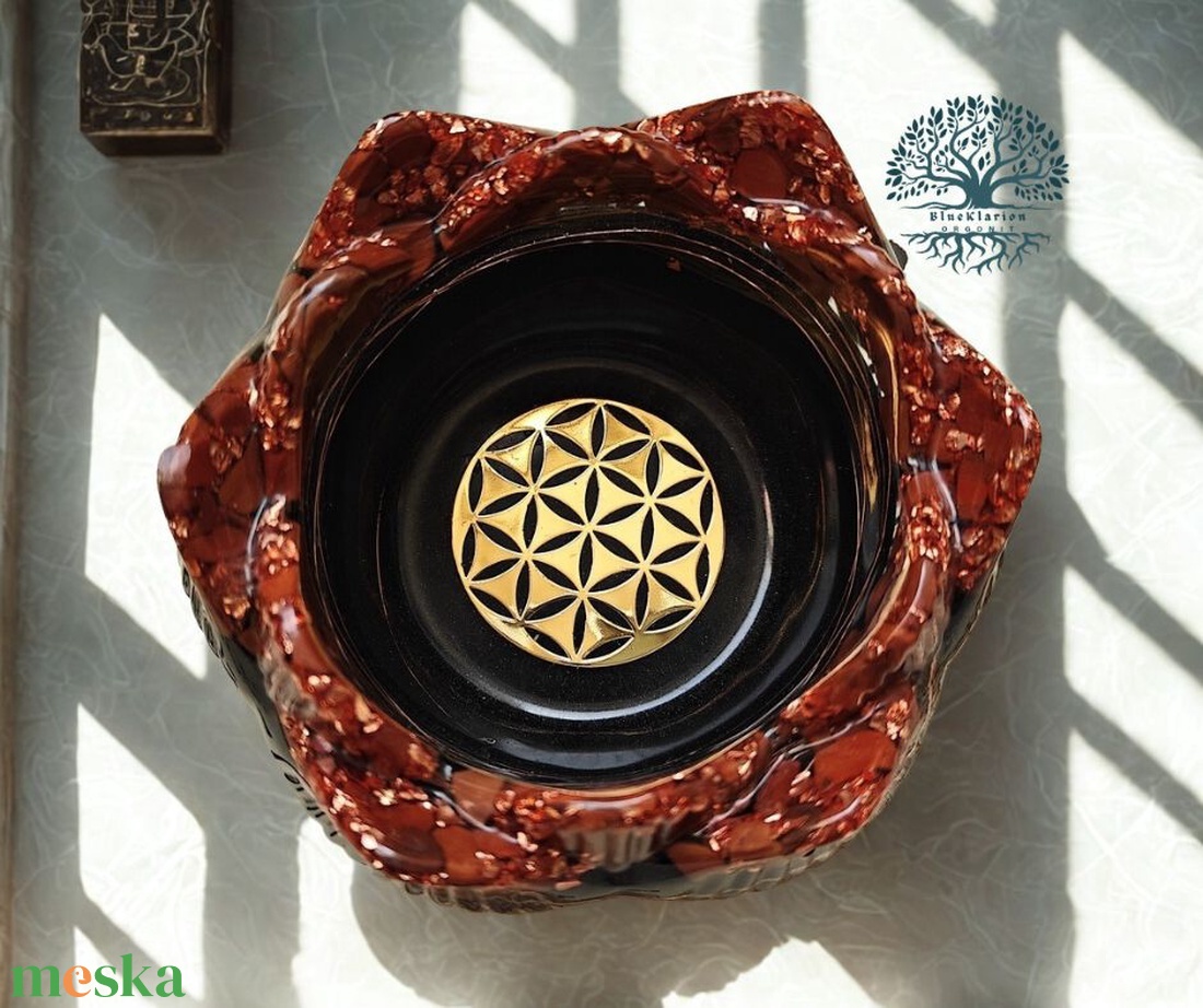 ORGONIT önzetlenség lótuszvirág gyertyatartó jáspis és sungit ásványokból - otthon & életmód - gyertya, illat, aroma - mécses és mécsestartó - Meska.hu