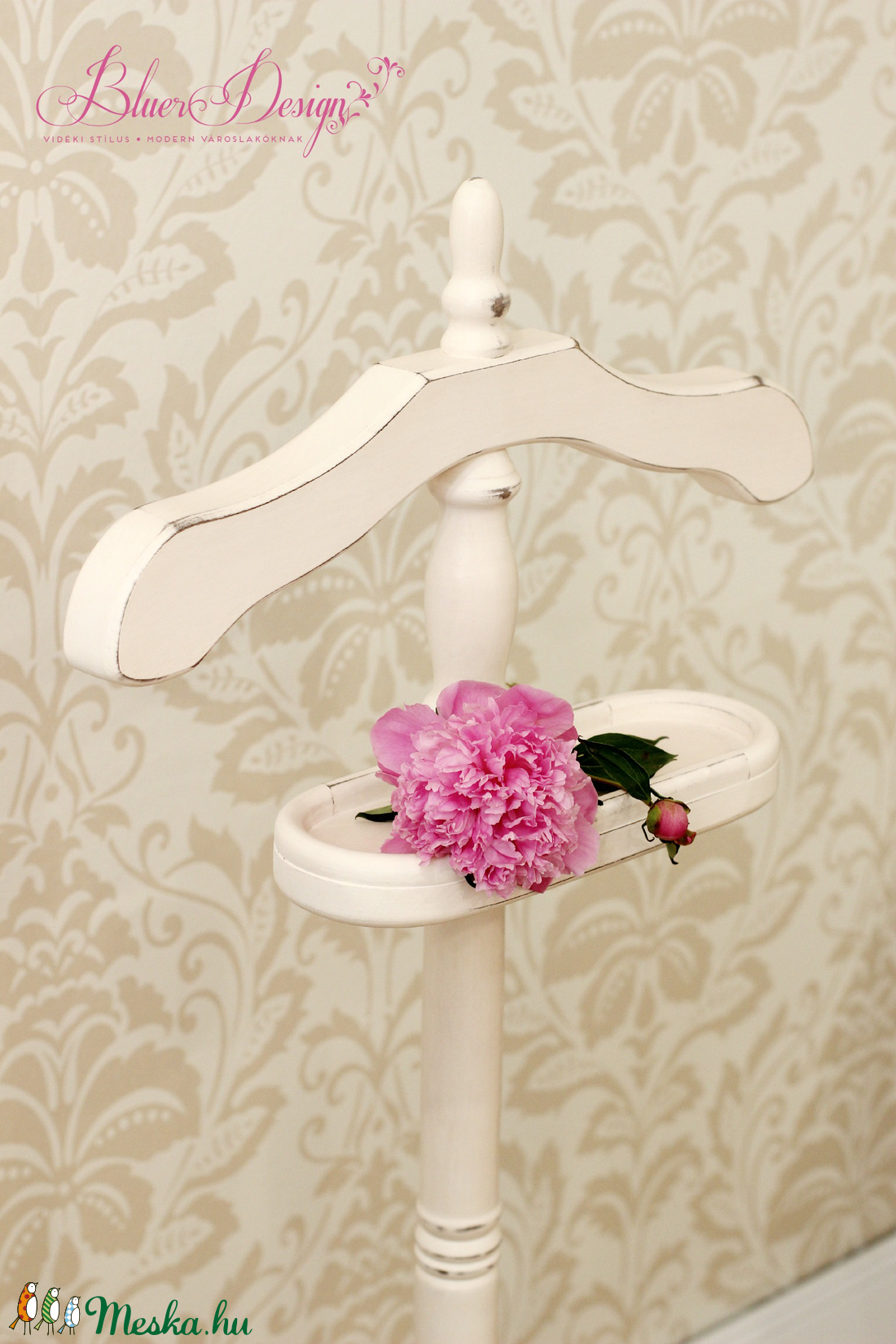 Vintage női szobainas - ruhaállvány - shabby chic fotóskellék - - Meska.hu Vintage női szobainas - ruhaállvány - shabby chic fotóskellék - - Meska.hu