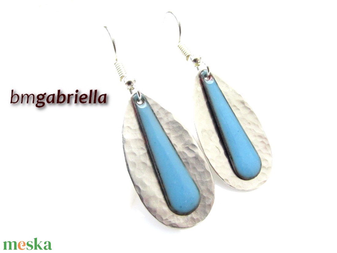 Cseppben a csepp - világoskék tűzzománc és ezüstözött fülbevaló - egyedi tervezésű ékszer - ékszer - fülbevaló - lógó csepp fülbevaló - Meska.hu