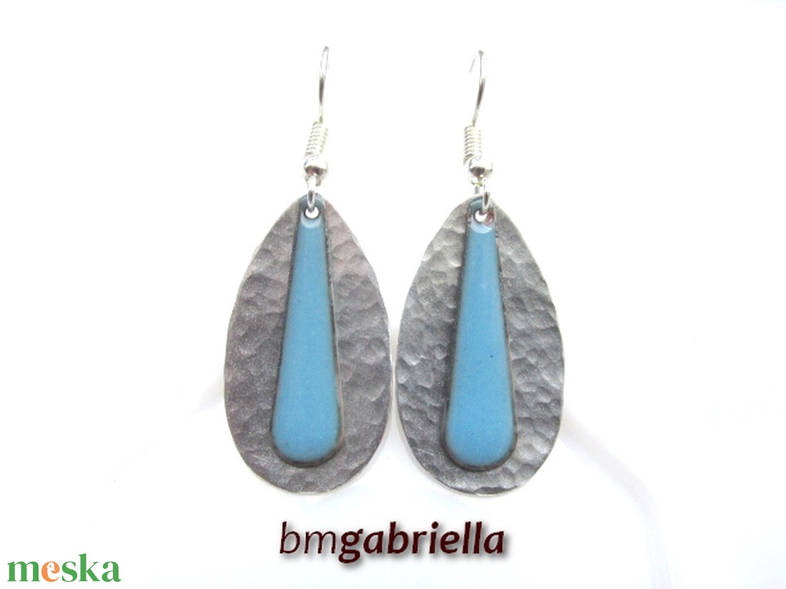 Cseppben a csepp - világoskék tűzzománc és ezüstözött fülbevaló - egyedi tervezésű ékszer - ékszer - fülbevaló - lógó csepp fülbevaló - Meska.hu