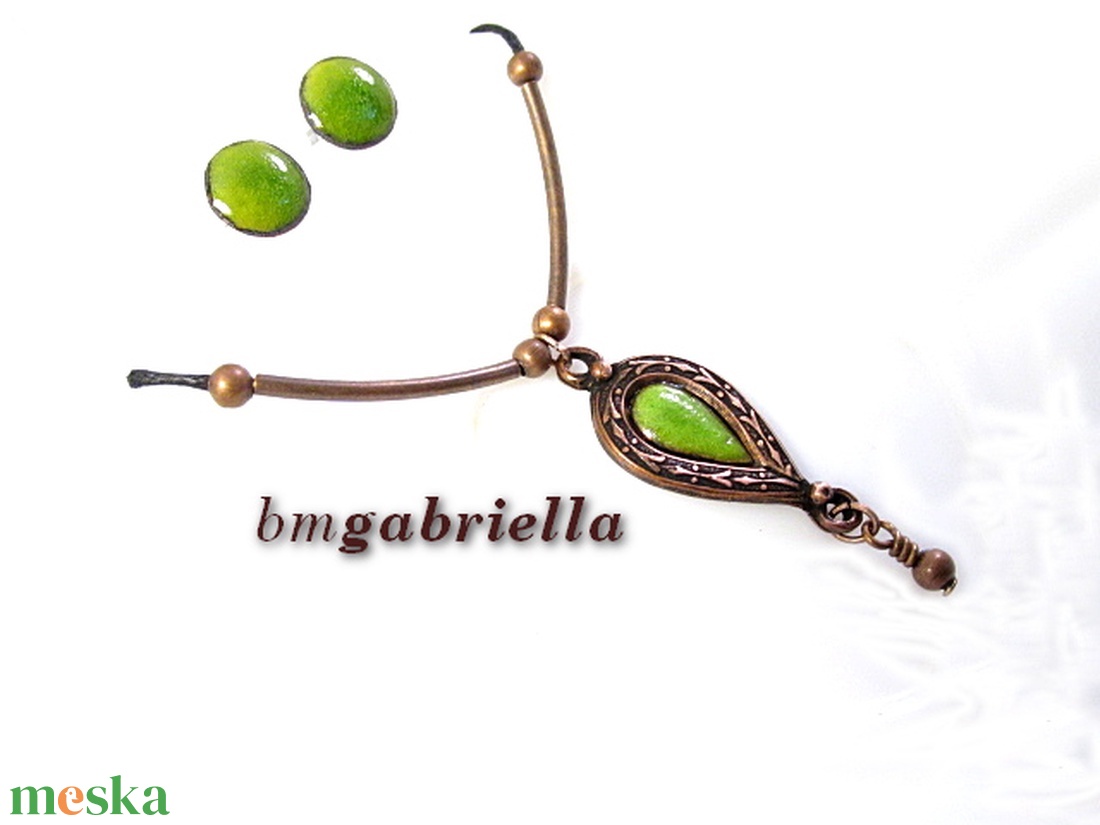 Ékszerszett - tűzzománc betétes nyaklánc és pontfülbevaló - egyedi tervezésű kézműves ékszer - ékszer - ékszerszett - Meska.hu