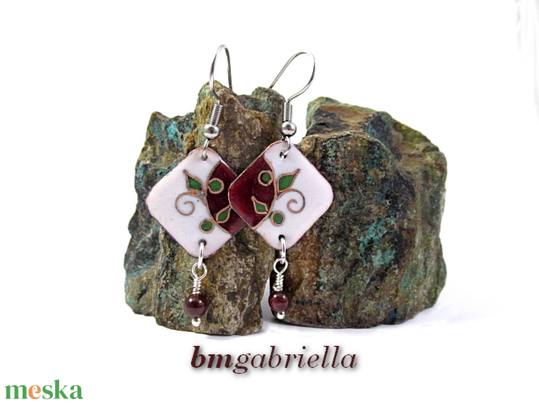 Ünnep - tűzzománc fülbevaló orvosi fém akasztón - ékszer - fülbevaló - lógó fülbevaló - Meska.hu