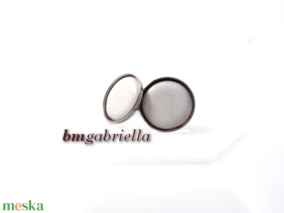 Fehér tűzzománc bedugós fülbevaló nemesacél foglalatban - ékszer - fülbevaló - pötty fülbevaló - Meska.hu