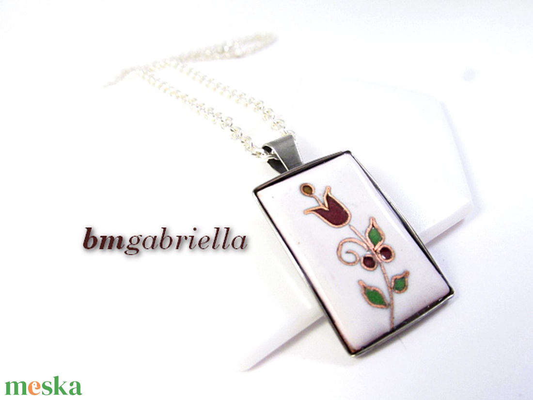Hajló tulipán - egyedi tervezésű tűzzománc medál nemesacél foglalatban  - ékszer - nyaklánc - medálos nyaklánc - Meska.hu